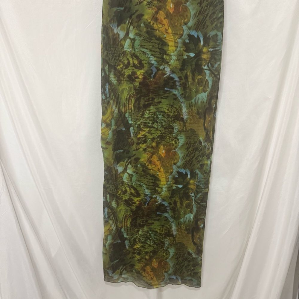 Boohoo Script Print Mesh Racer Neck Maxi Dress - Picture 9 of 10